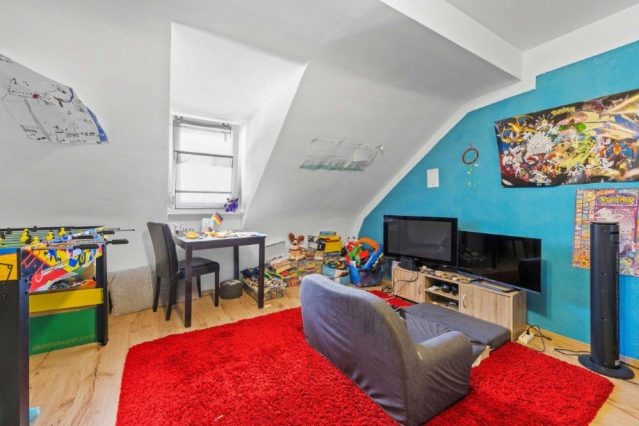 Schlafzimmer DG Mehrfamilienhaus M�hlheim am Main