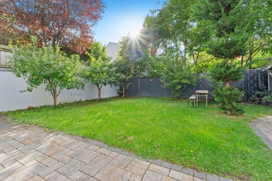 Garten Mehrfamilienhaus M�hlheim am Main