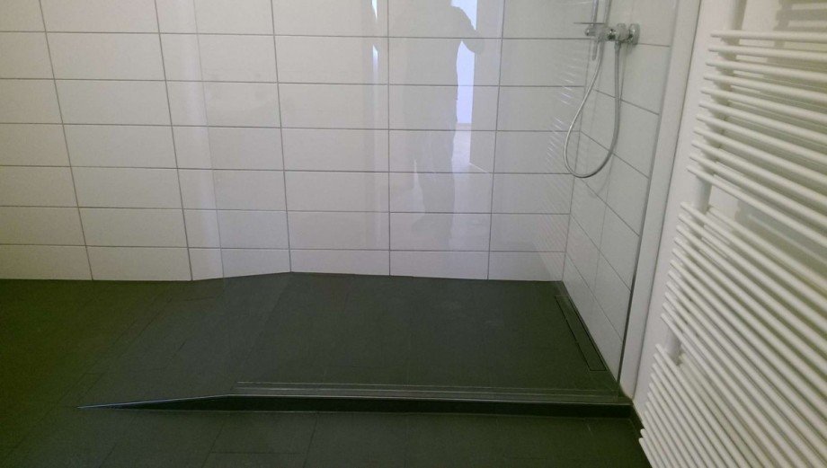 Badezimmer Mehrfamilienhaus Fl�rsbachtal