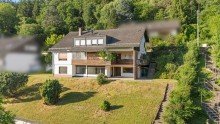 Titelbild Gro�z�giges Mehrfamilienhaus mit Charakter, Substanz und vielf�ltigem Entwicklungspotenzial