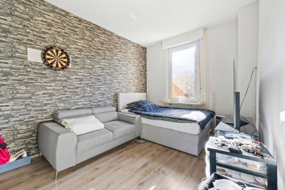 Schlafzimmer 1. OG Mehrfamilienhaus M�hlheim am Main