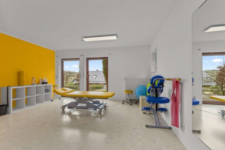 Behandlungsraum Einfamilienhaus Birstein