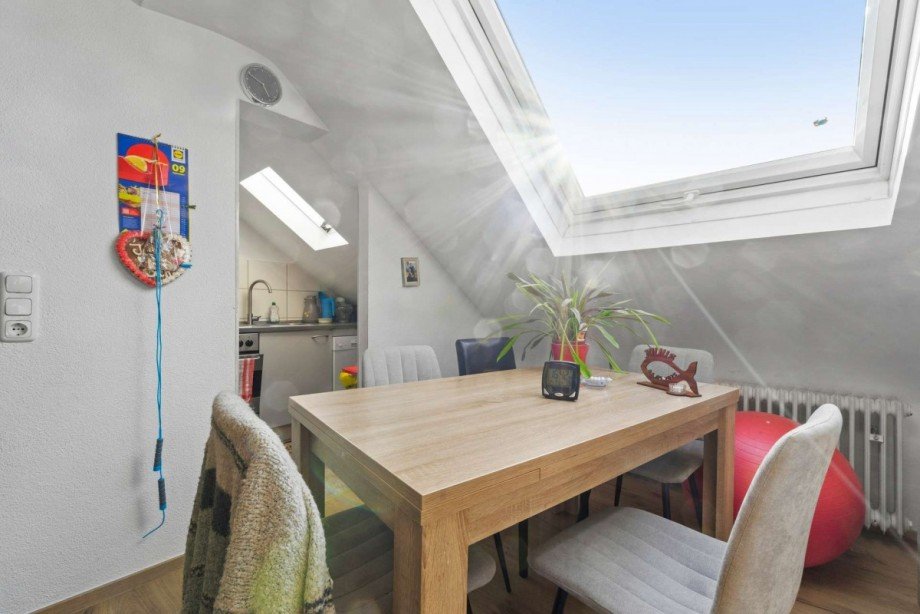 K�che und Esszimmer DG Mehrfamilienhaus M�hlheim am Main